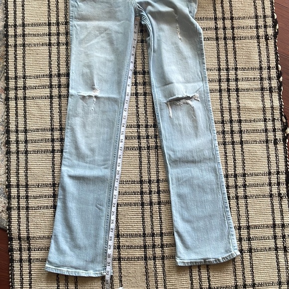 Hollister 11R (30Wx33L) - Picture 4 of 5